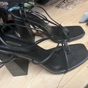 Lace up ankle black sandals style heels